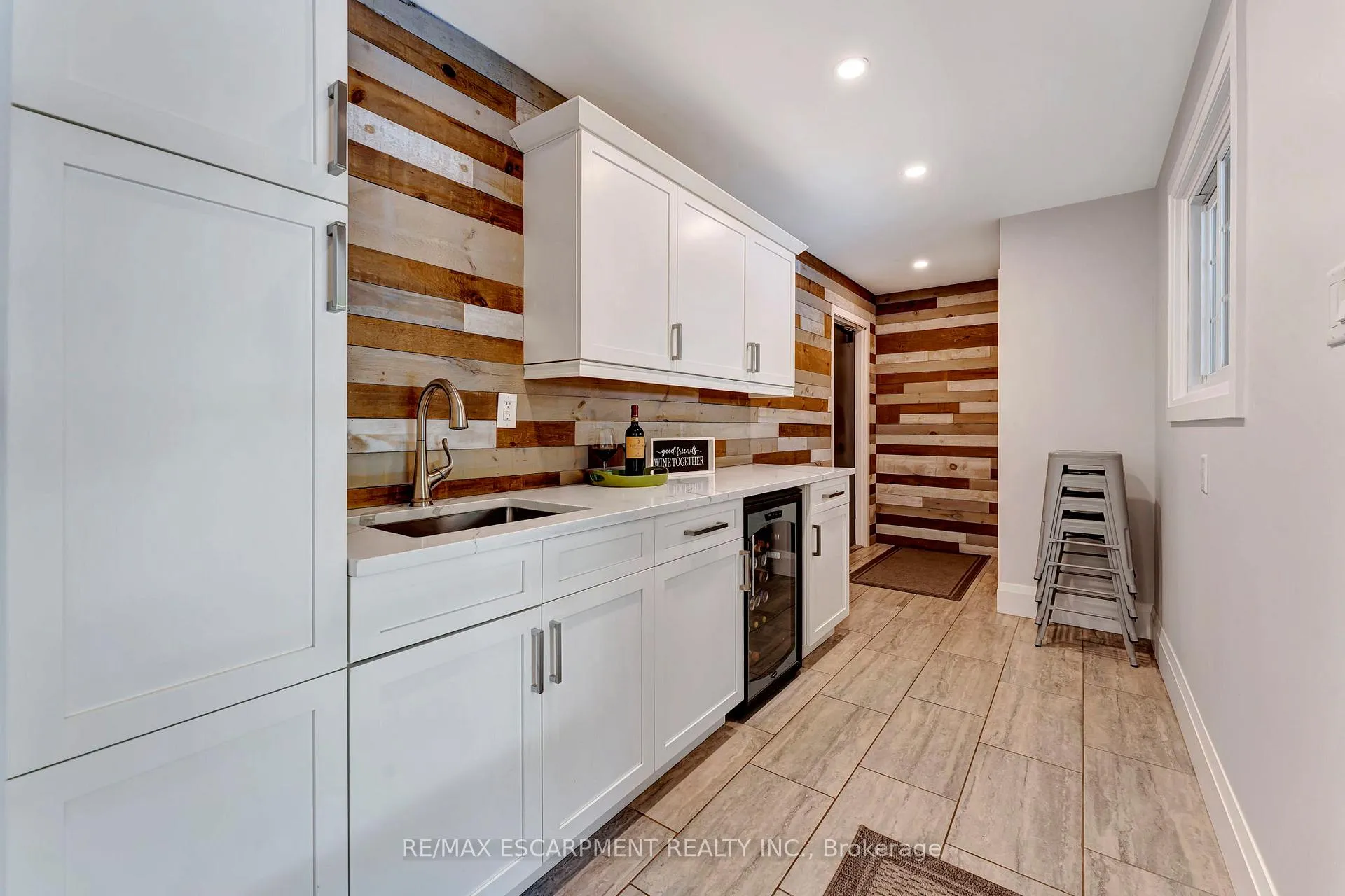 Photo 22 of 55 Abbey Close, Hamilton, Ancaster — HOMEH