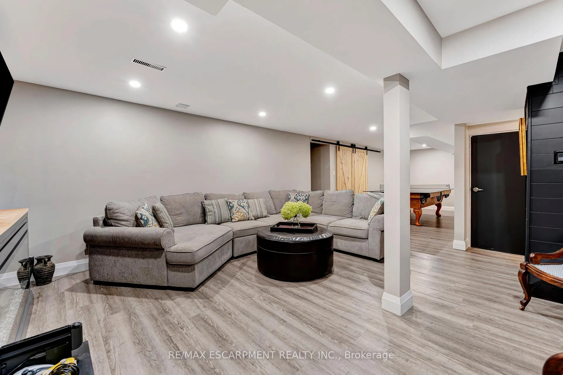 Photo 32 of 55 Abbey Close, Hamilton, Ancaster — HOMEH