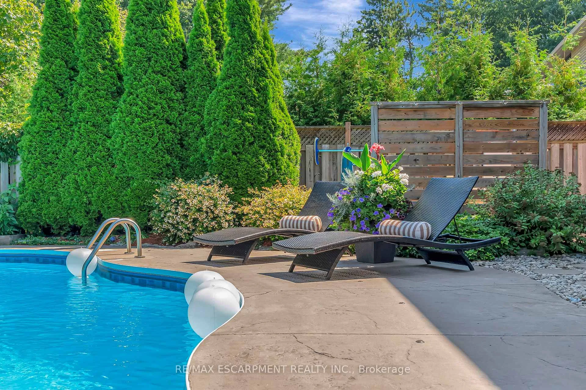 Photo 43 of 55 Abbey Close, Hamilton, Ancaster — HOMEH