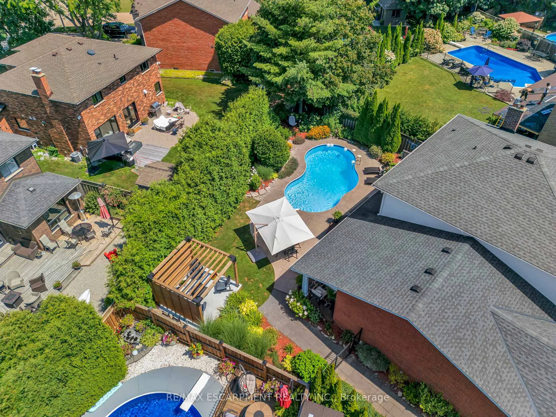 Photo 50 of 55 Abbey Close, Hamilton, Ancaster — HOMEH