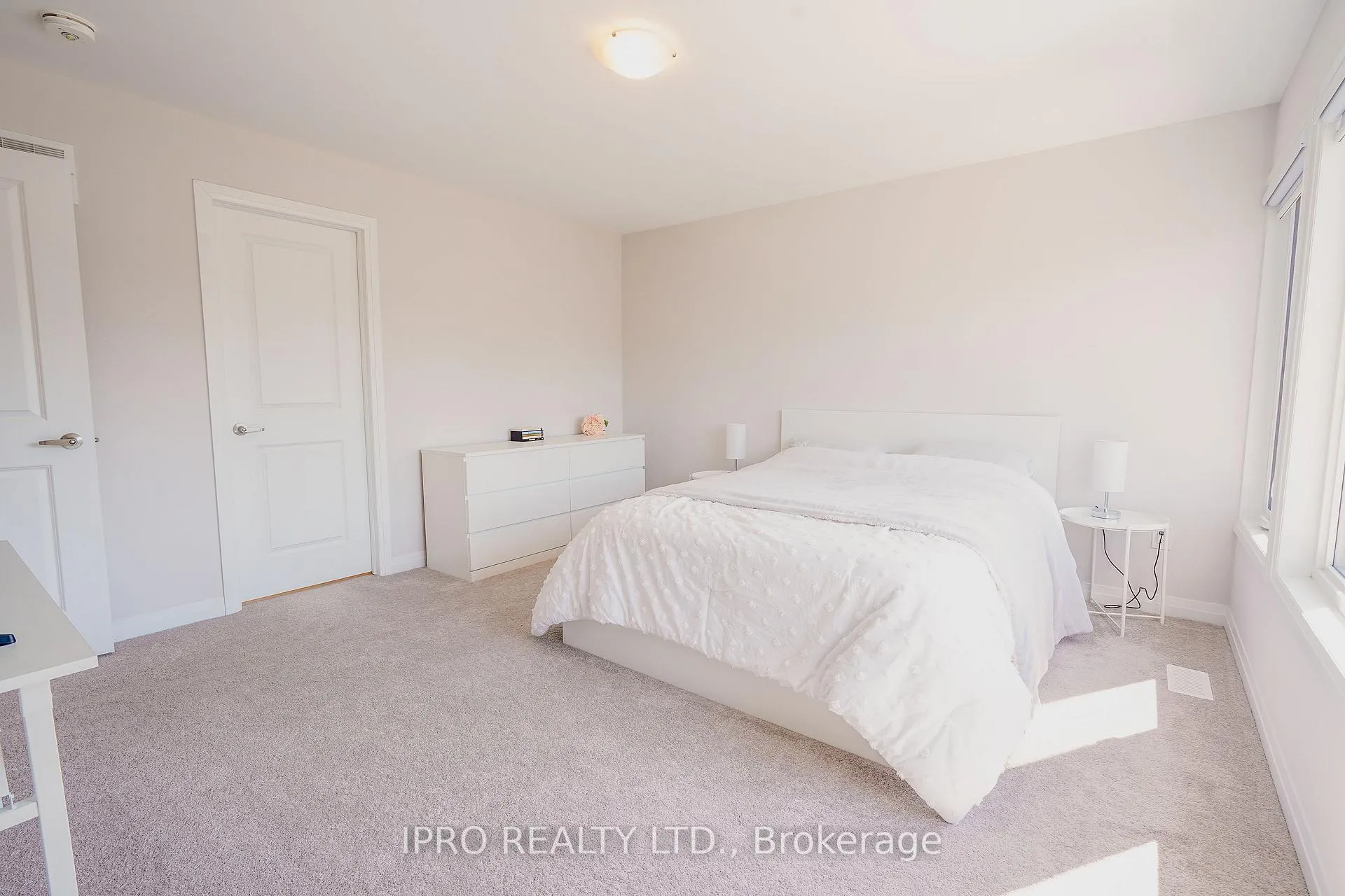 Photo 24 of 63 Fairey Crescent, Hamilton, Mount Hope — HOMEH