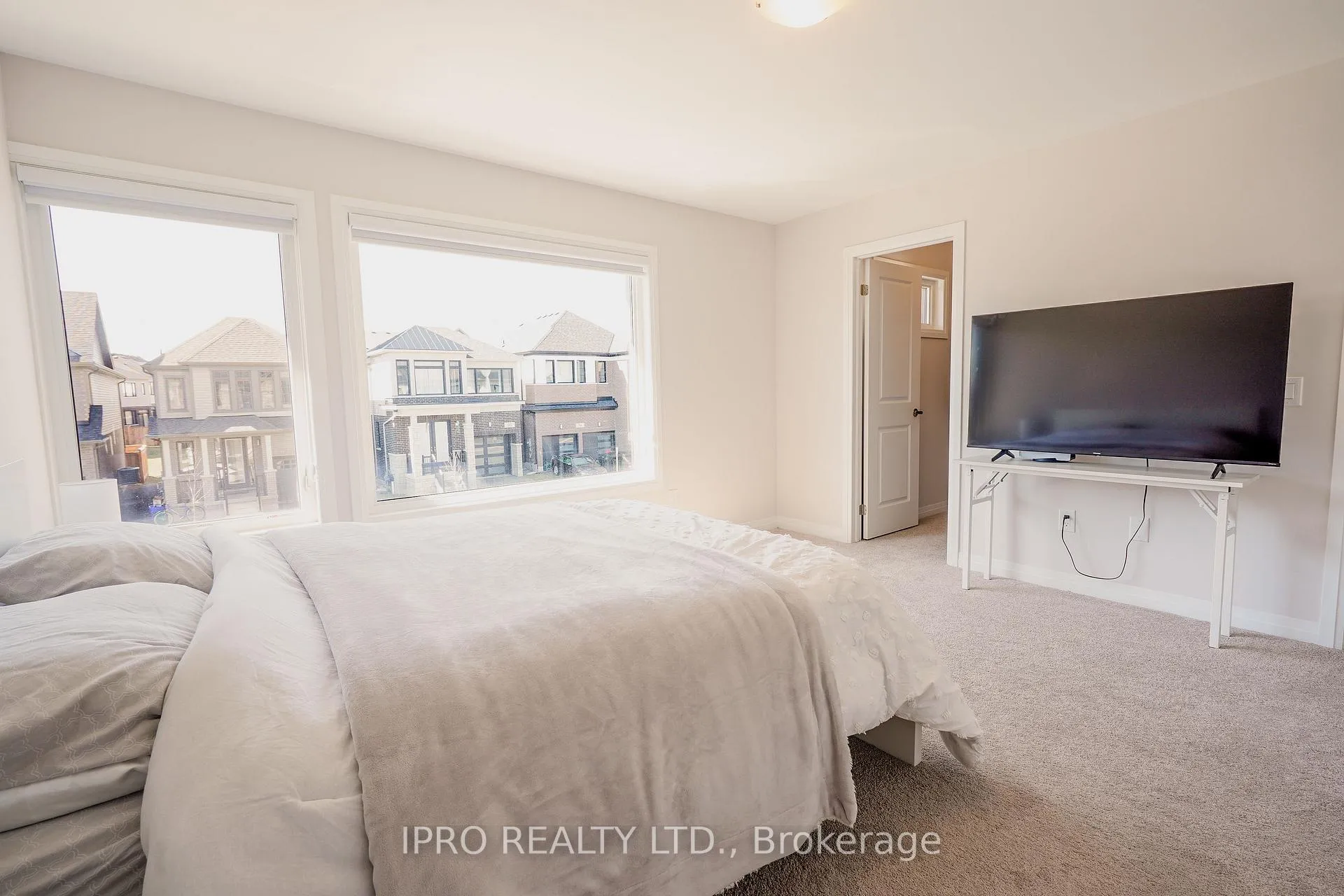 Photo 25 of 63 Fairey Crescent, Hamilton, Mount Hope — HOMEH