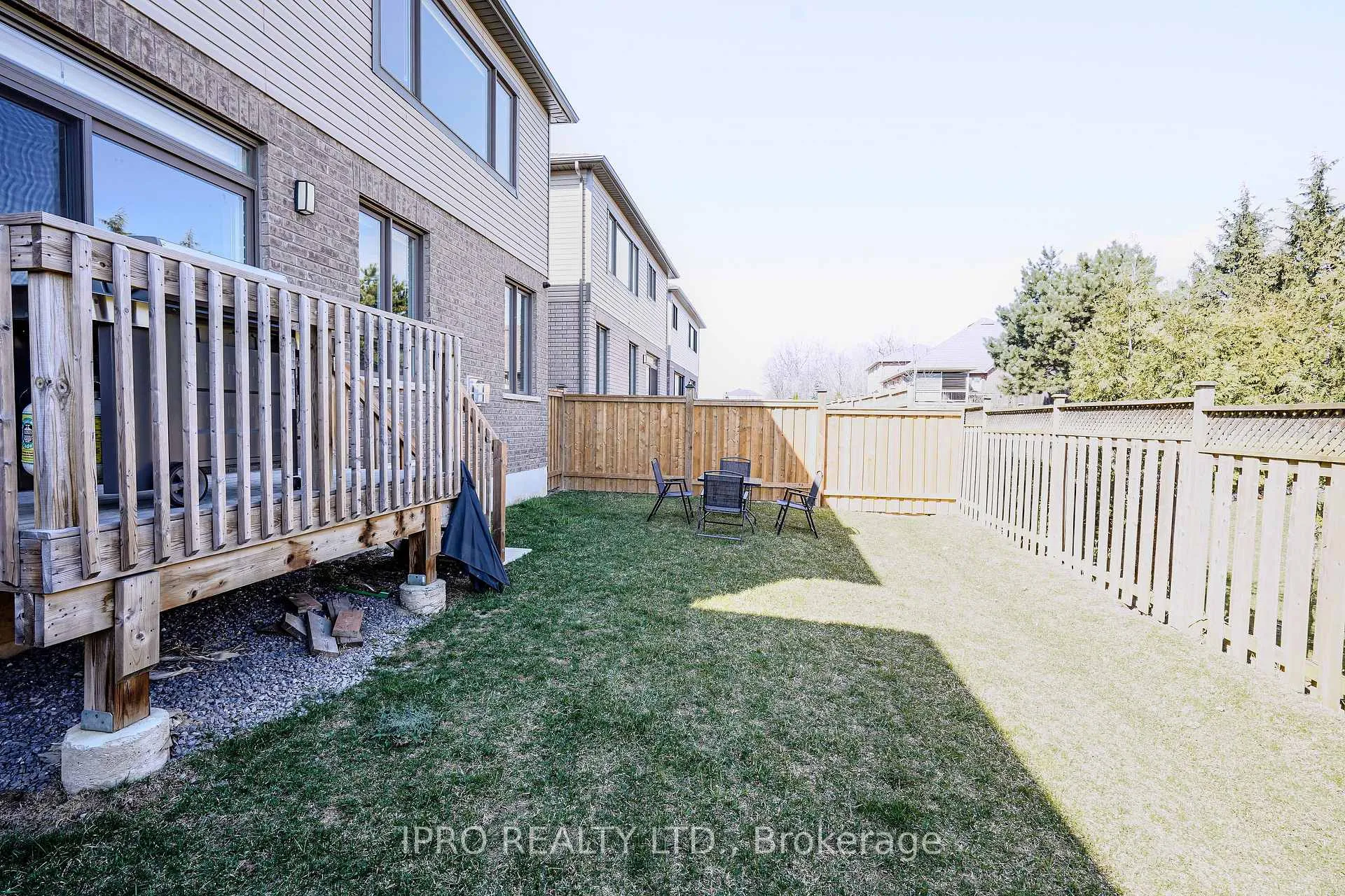 Photo 35 of 63 Fairey Crescent, Hamilton, Mount Hope — HOMEH