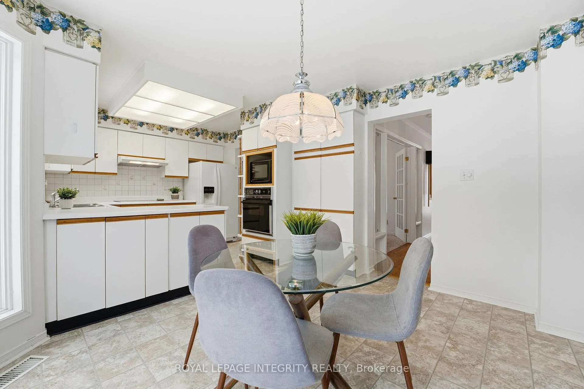Photo 15 of 11 Rosethorn Way, Ottawa, Kanata - Bridlewood — HOMEH
