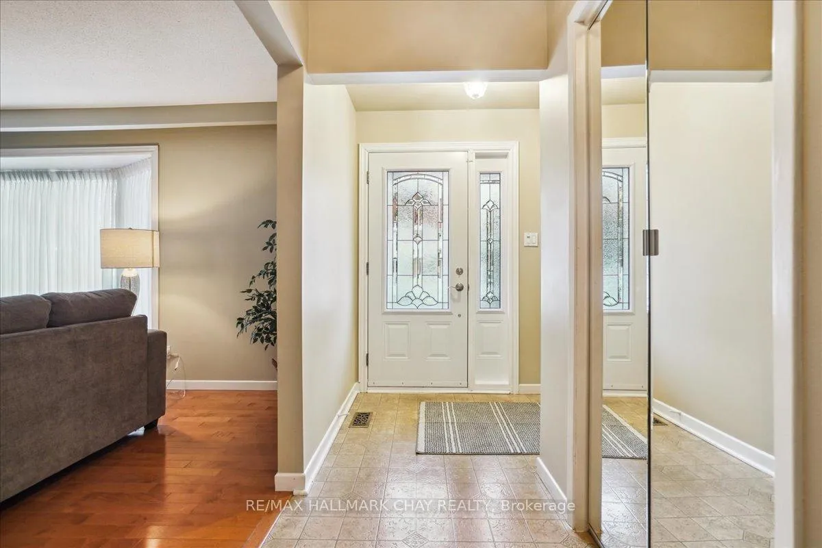 Photo 7 of 53 Roslyn Road, Barrie, Wellington — HOMEH