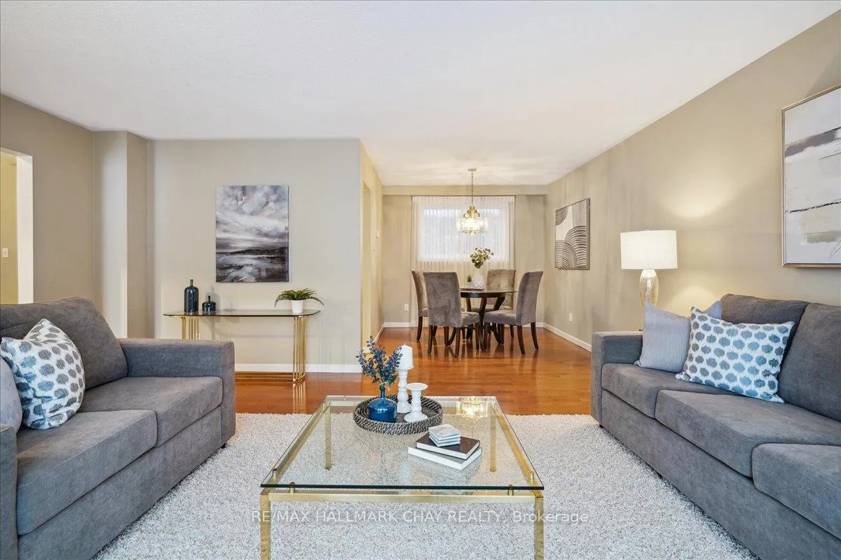Photo 12 of 53 Roslyn Road, Barrie, Wellington — HOMEH