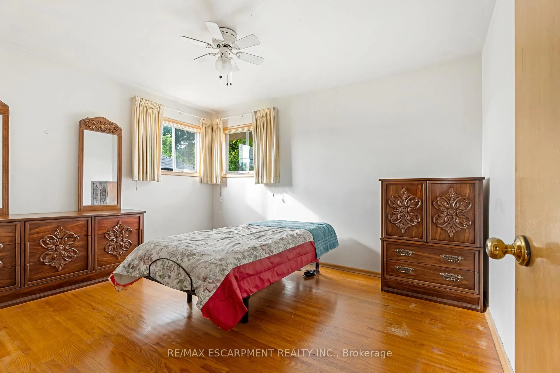 Photo 13 of 45 East 17th Street E, Hamilton, Inch Park — HOMEH