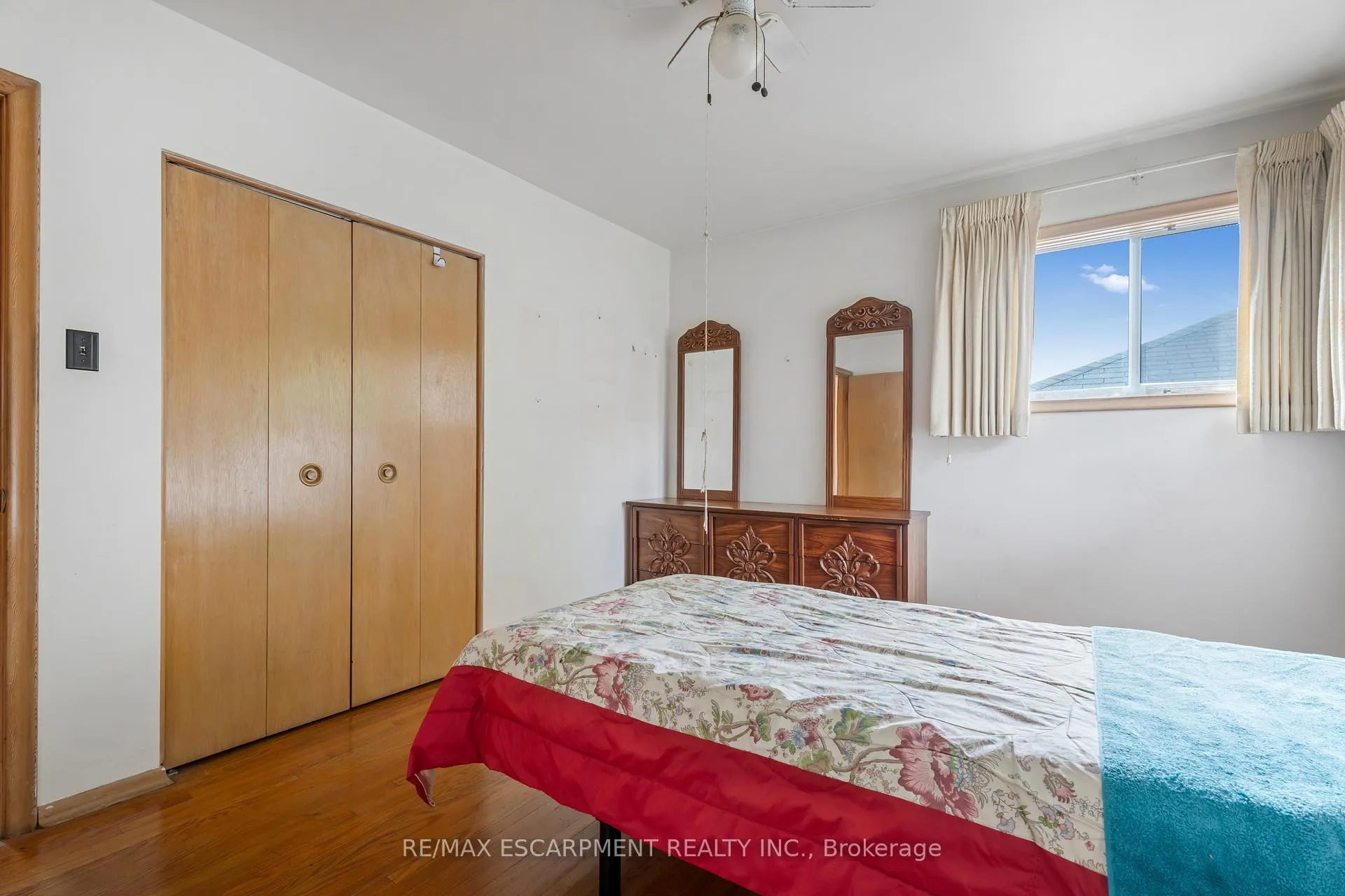 Photo 14 of 45 East 17th Street E, Hamilton, Inch Park — HOMEH