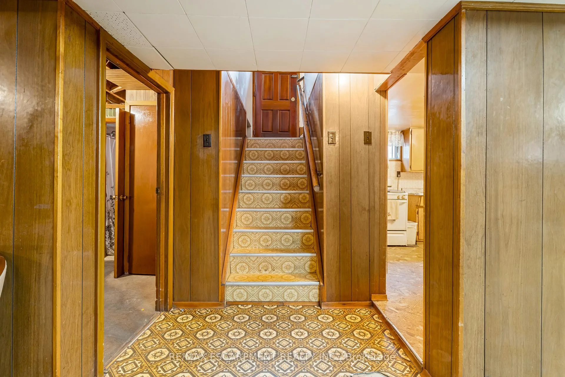 Photo 18 of 45 East 17th Street E, Hamilton, Inch Park — HOMEH