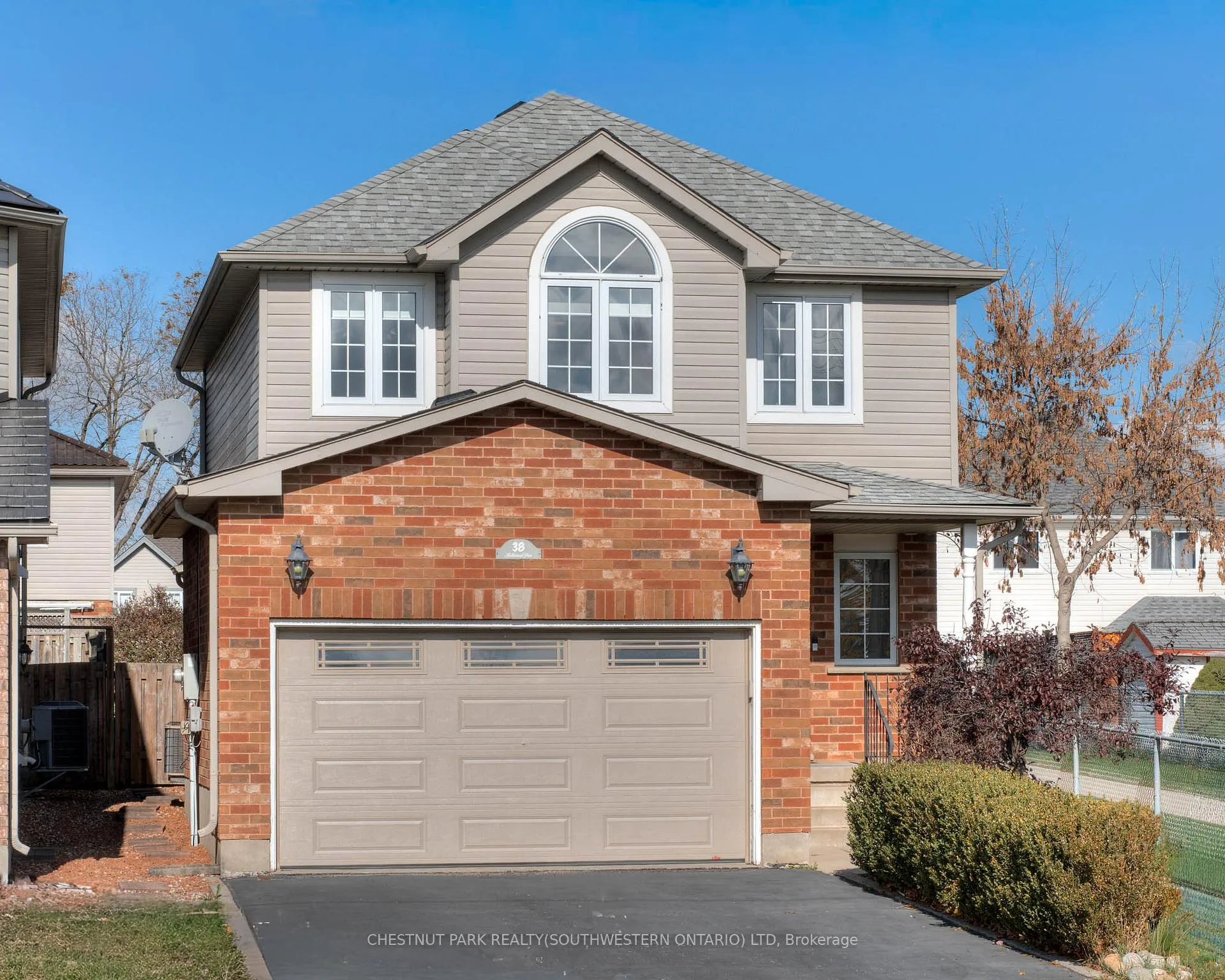 Photo 4 of 38 Heatherwood Place, Kitchener — HOMEH