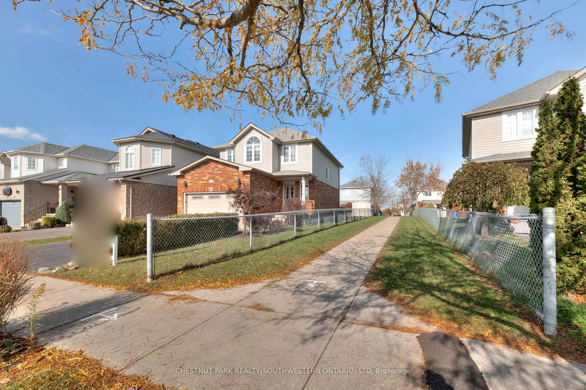 Photo 6 of 38 Heatherwood Place, Kitchener — HOMEH