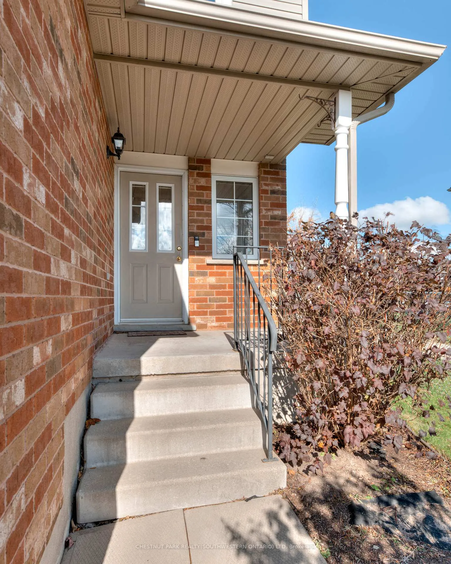 Photo 7 of 38 Heatherwood Place, Kitchener — HOMEH