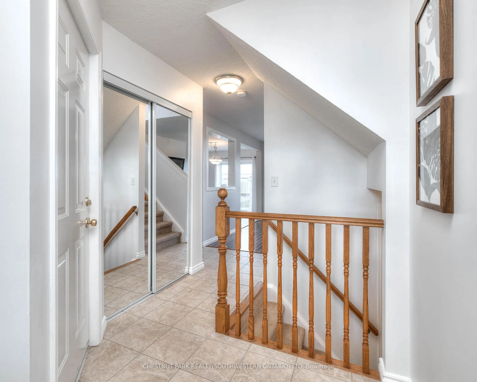 Photo 8 of 38 Heatherwood Place, Kitchener — HOMEH