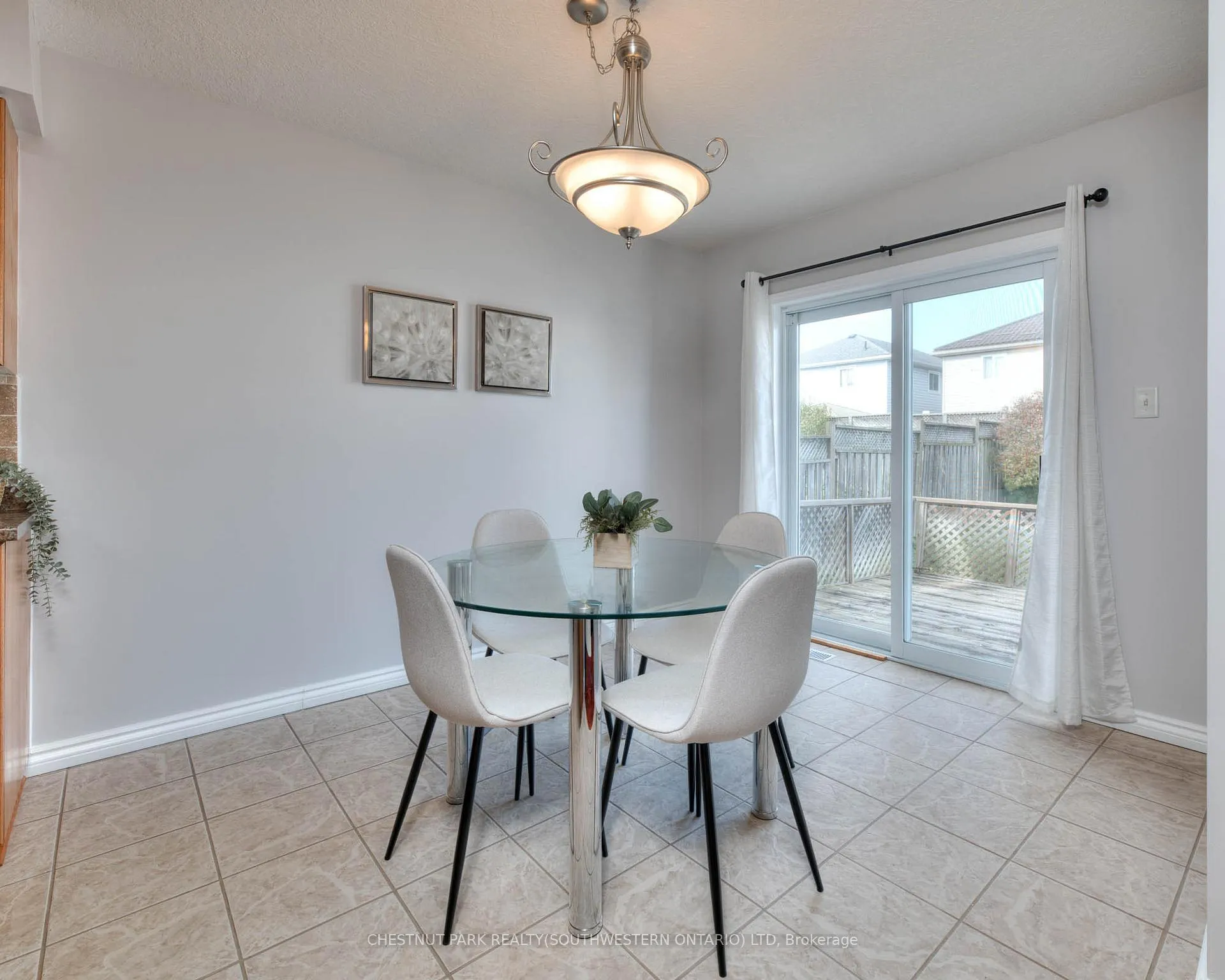Photo 17 of 38 Heatherwood Place, Kitchener — HOMEH