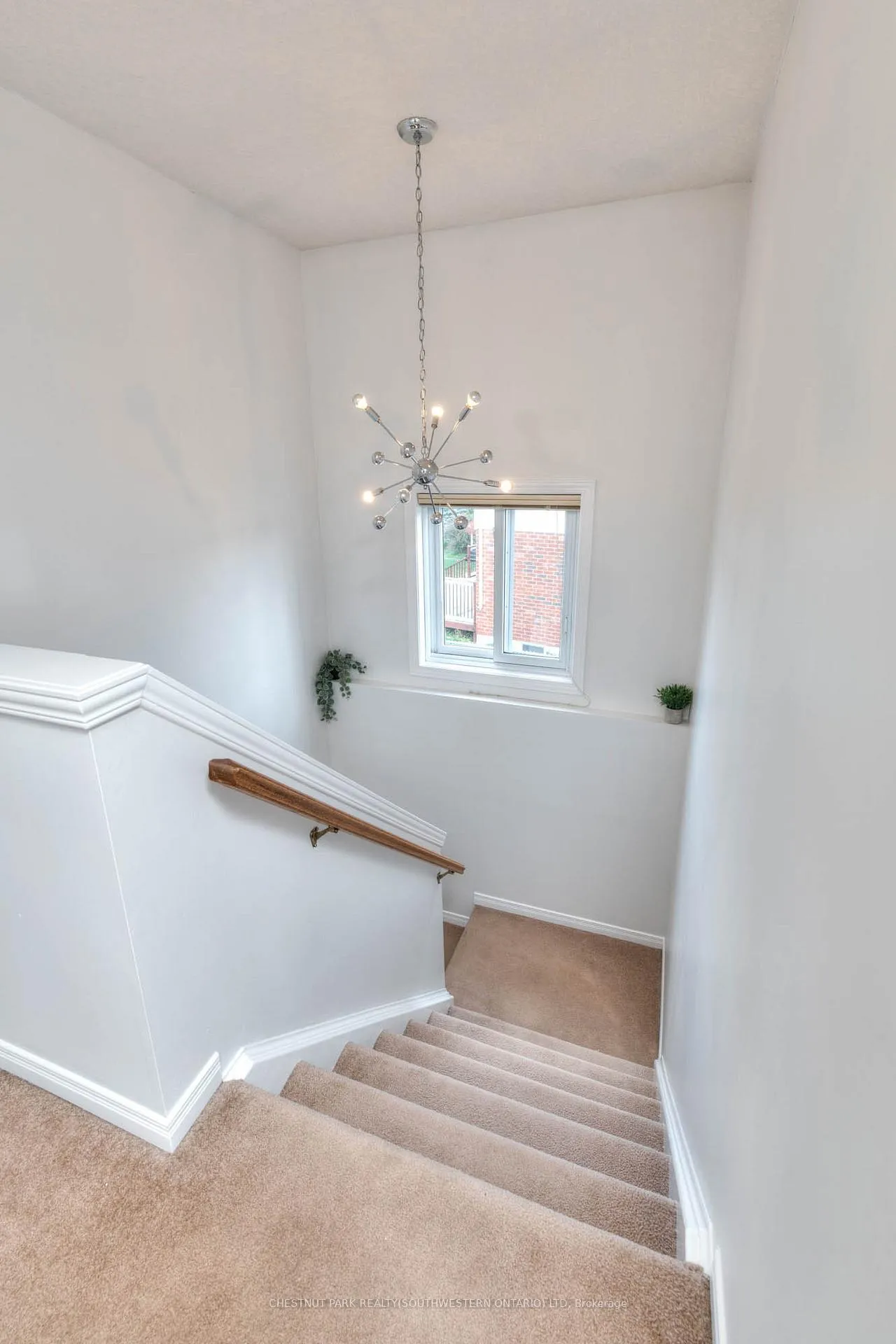 Photo 22 of 38 Heatherwood Place, Kitchener — HOMEH