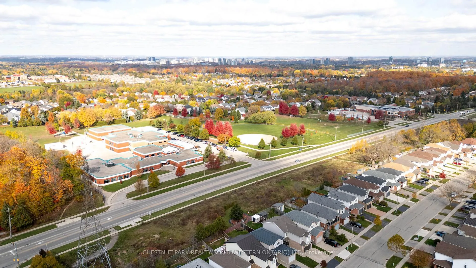 Photo 47 of 38 Heatherwood Place, Kitchener — HOMEH