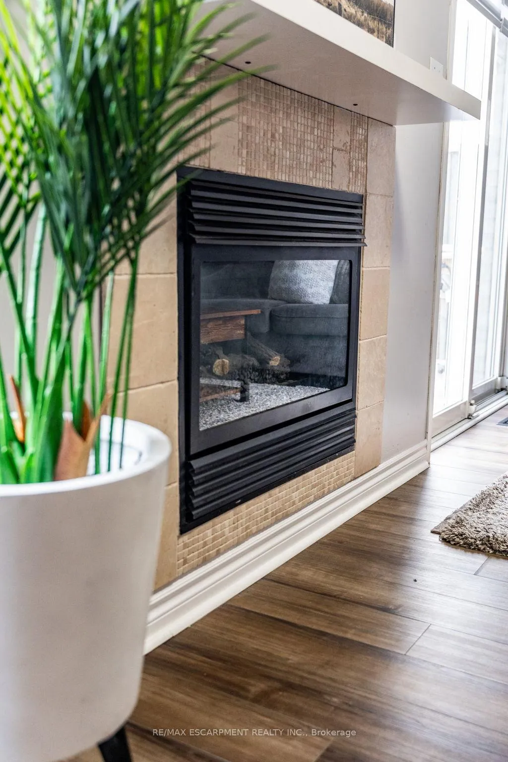 Photo 16 of 17 Archer Way, Hamilton, Rural Glanbrook — HOMEH