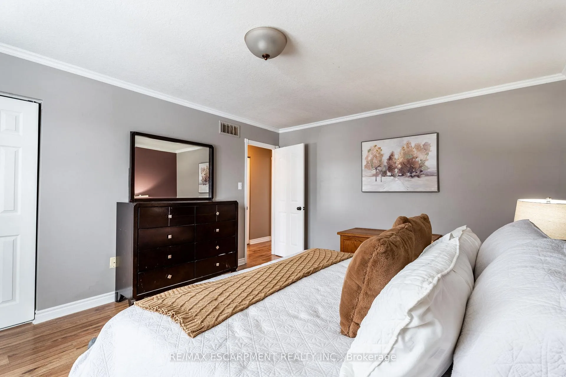 Photo 21 of 17 Archer Way, Hamilton, Rural Glanbrook — HOMEH