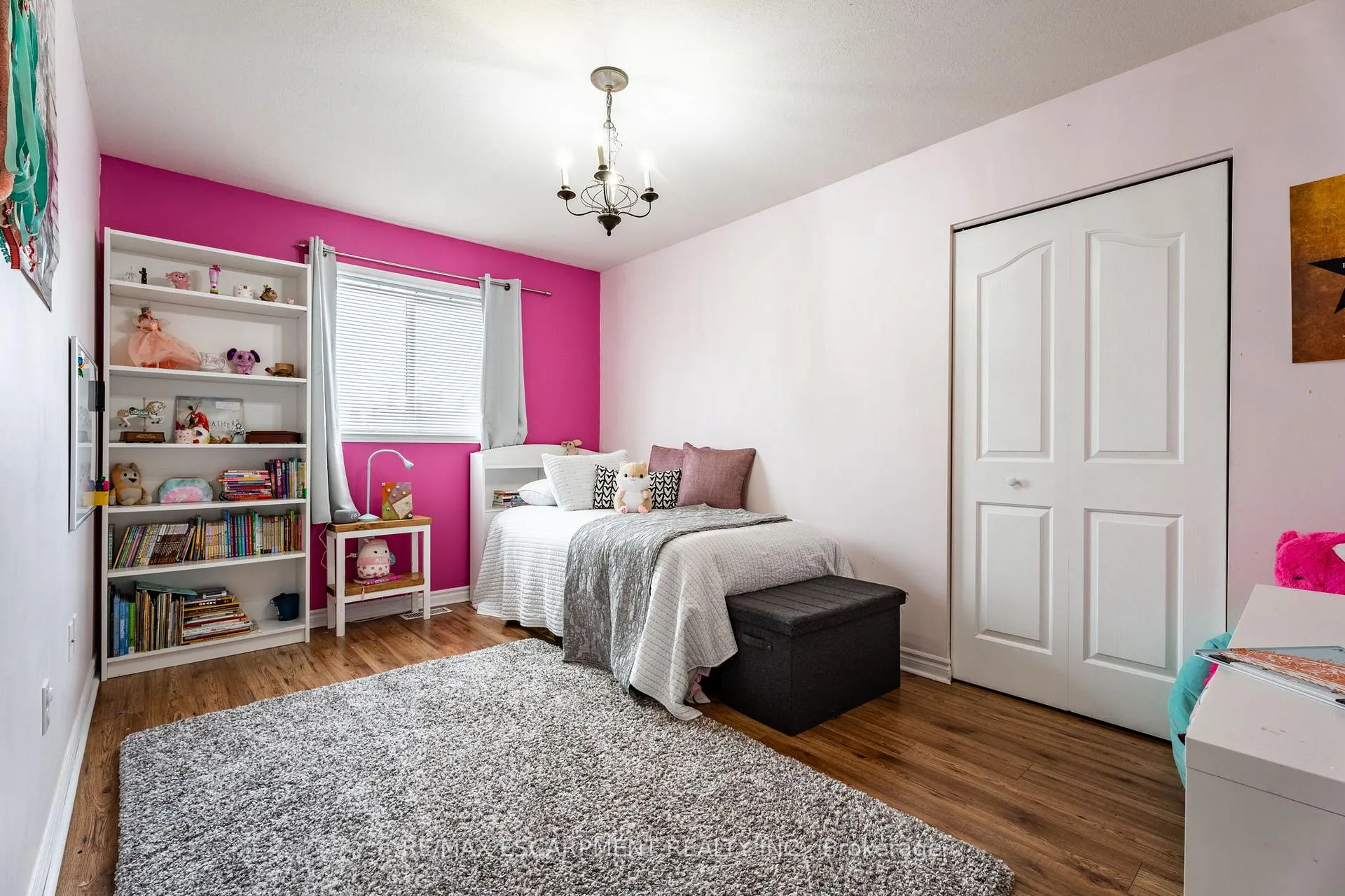 Photo 23 of 17 Archer Way, Hamilton, Rural Glanbrook — HOMEH