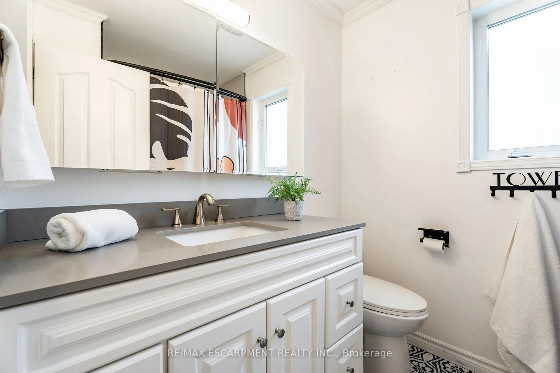 Photo 29 of 17 Archer Way, Hamilton, Rural Glanbrook — HOMEH
