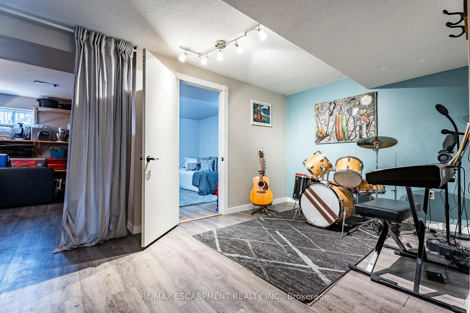 Photo 34 of 17 Archer Way, Hamilton, Rural Glanbrook — HOMEH