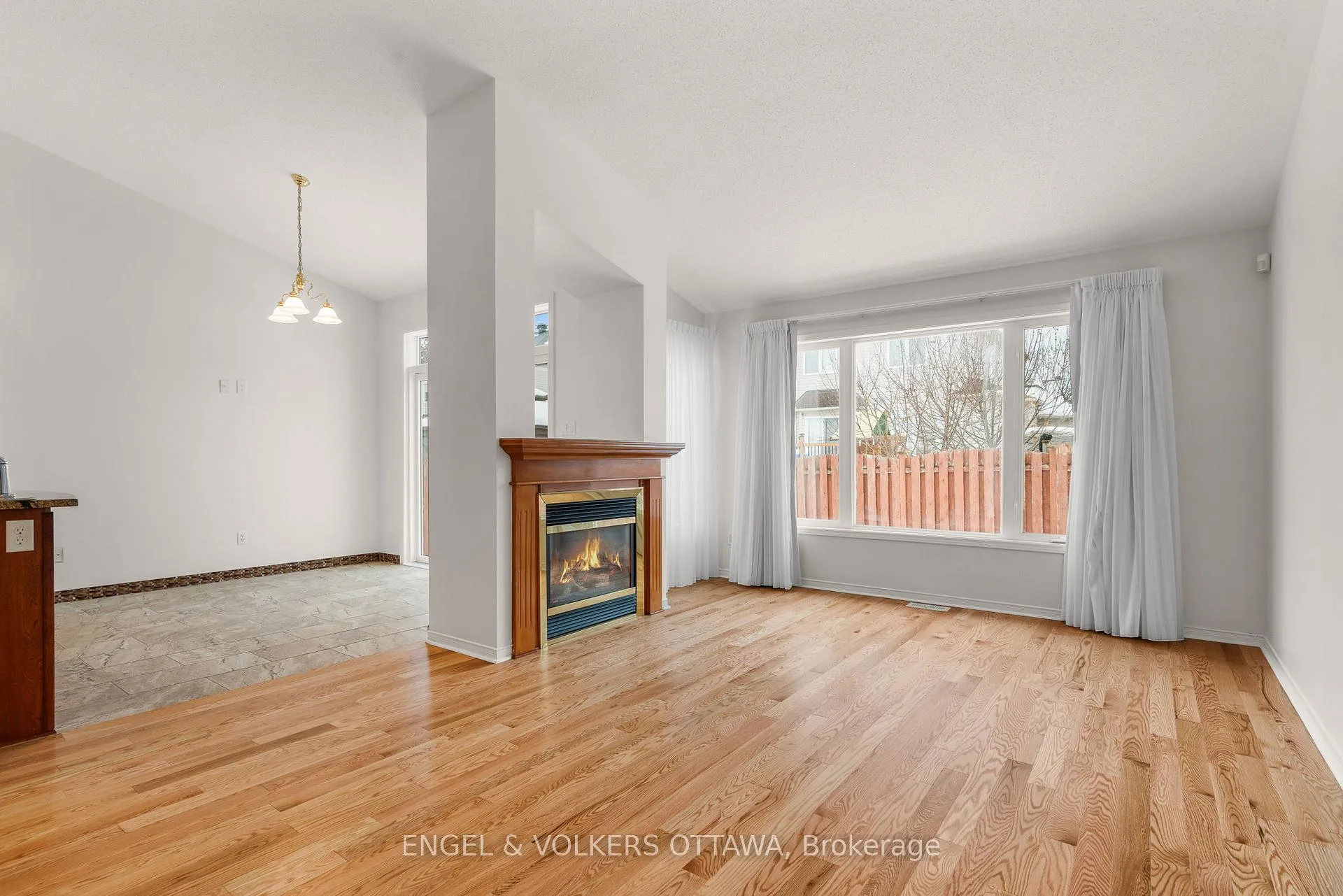 Photo 19 of 28 Camberley Street, Ottawa, Barrhaven East — HOMEH