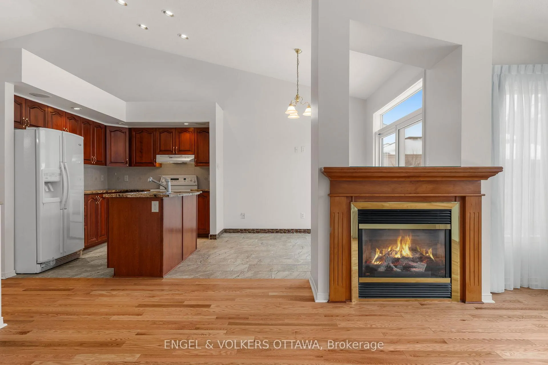 Photo 22 of 28 Camberley Street, Ottawa, Barrhaven East — HOMEH