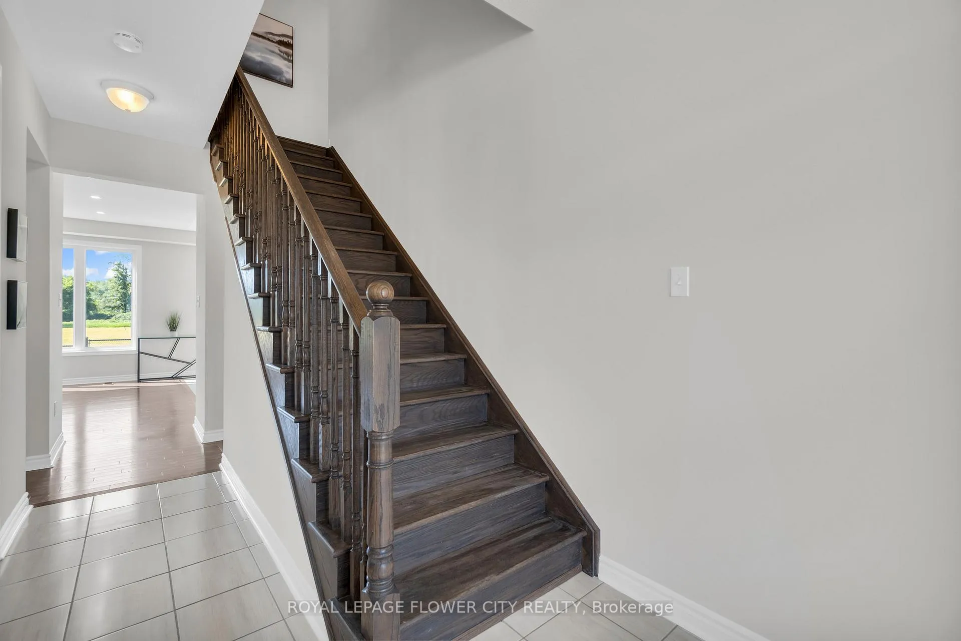 Photo 23 of 104 Kirby Avenue, Collingwood — HOMEH