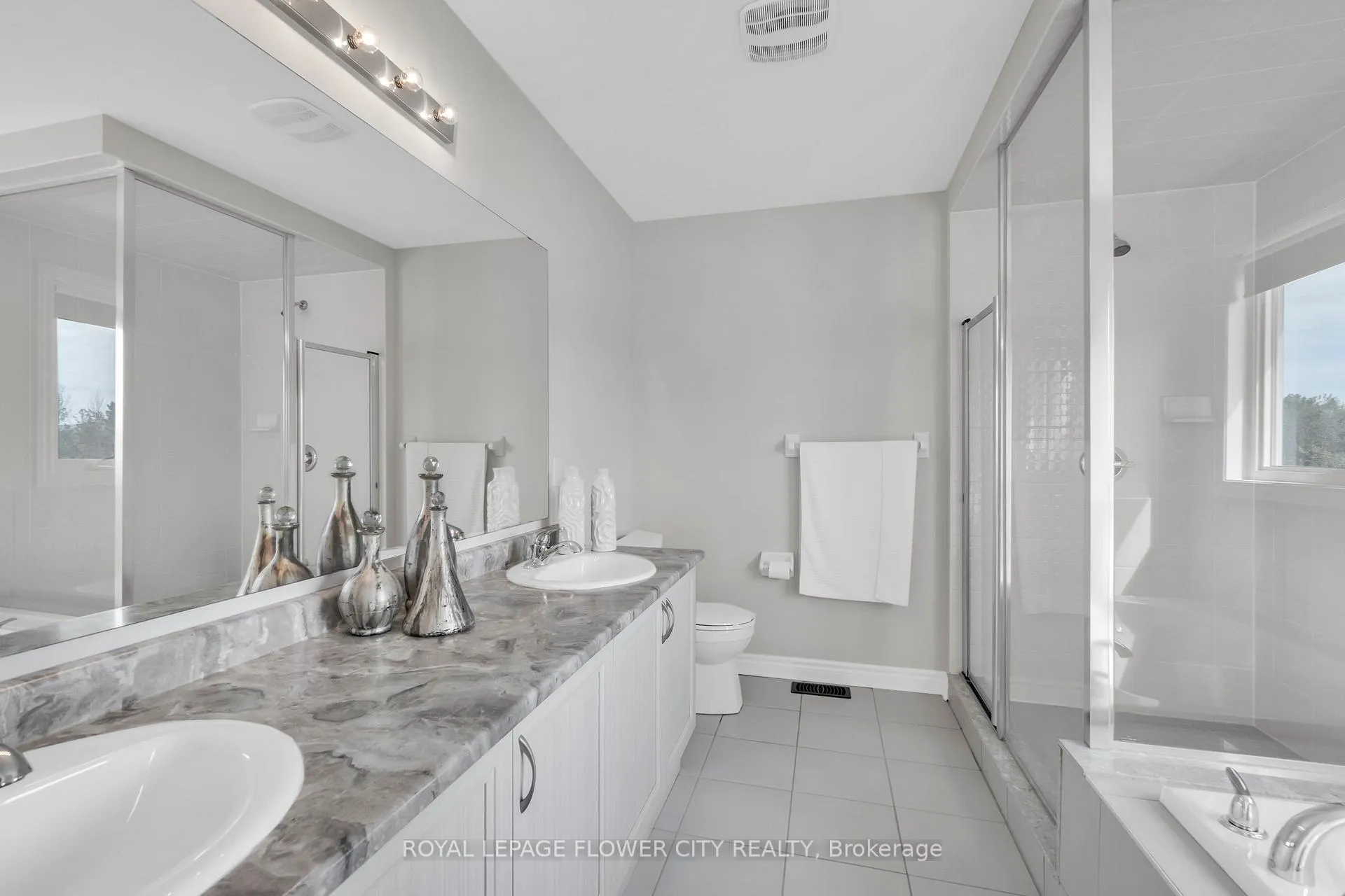 Photo 28 of 104 Kirby Avenue, Collingwood — HOMEH