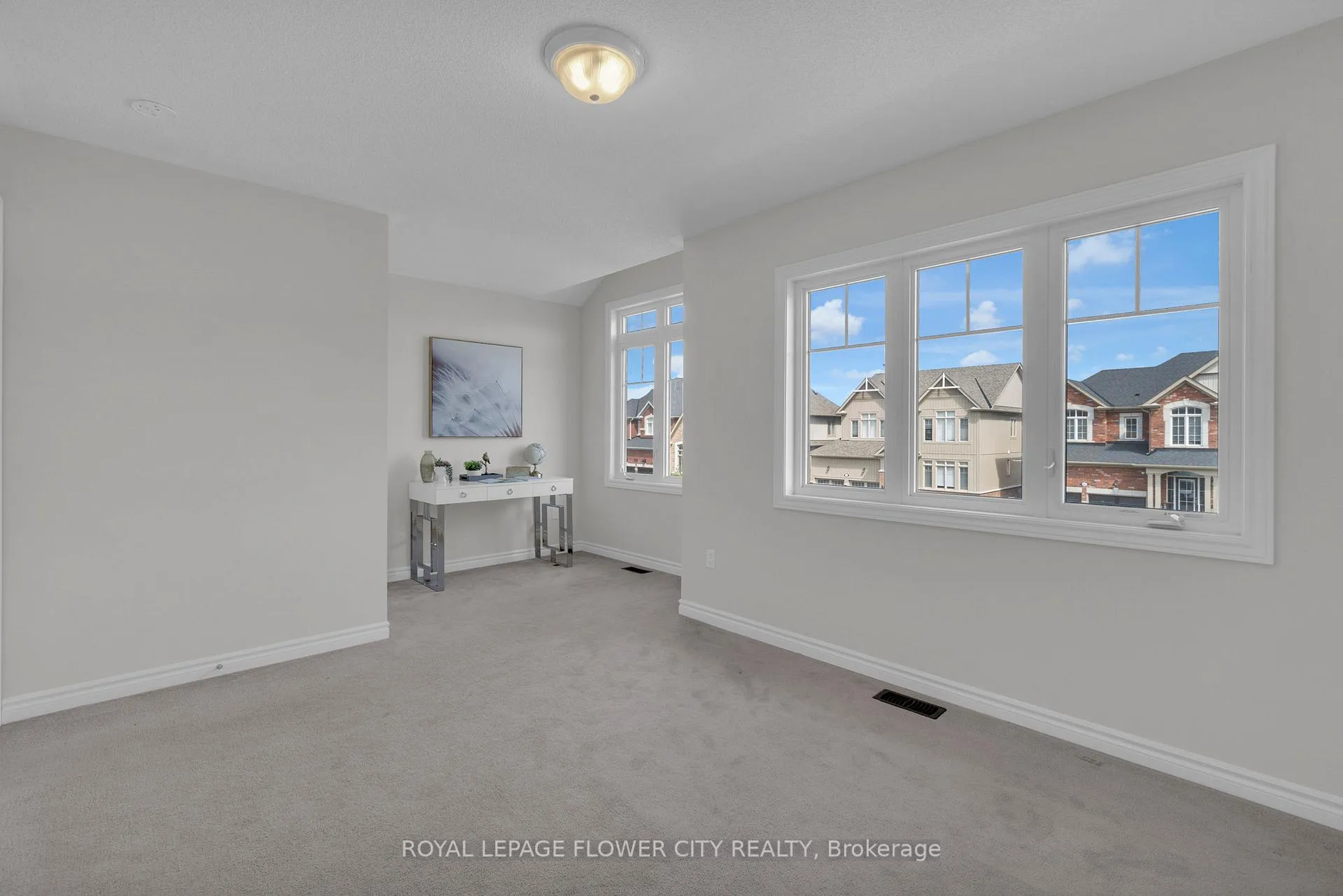 Photo 34 of 104 Kirby Avenue, Collingwood — HOMEH