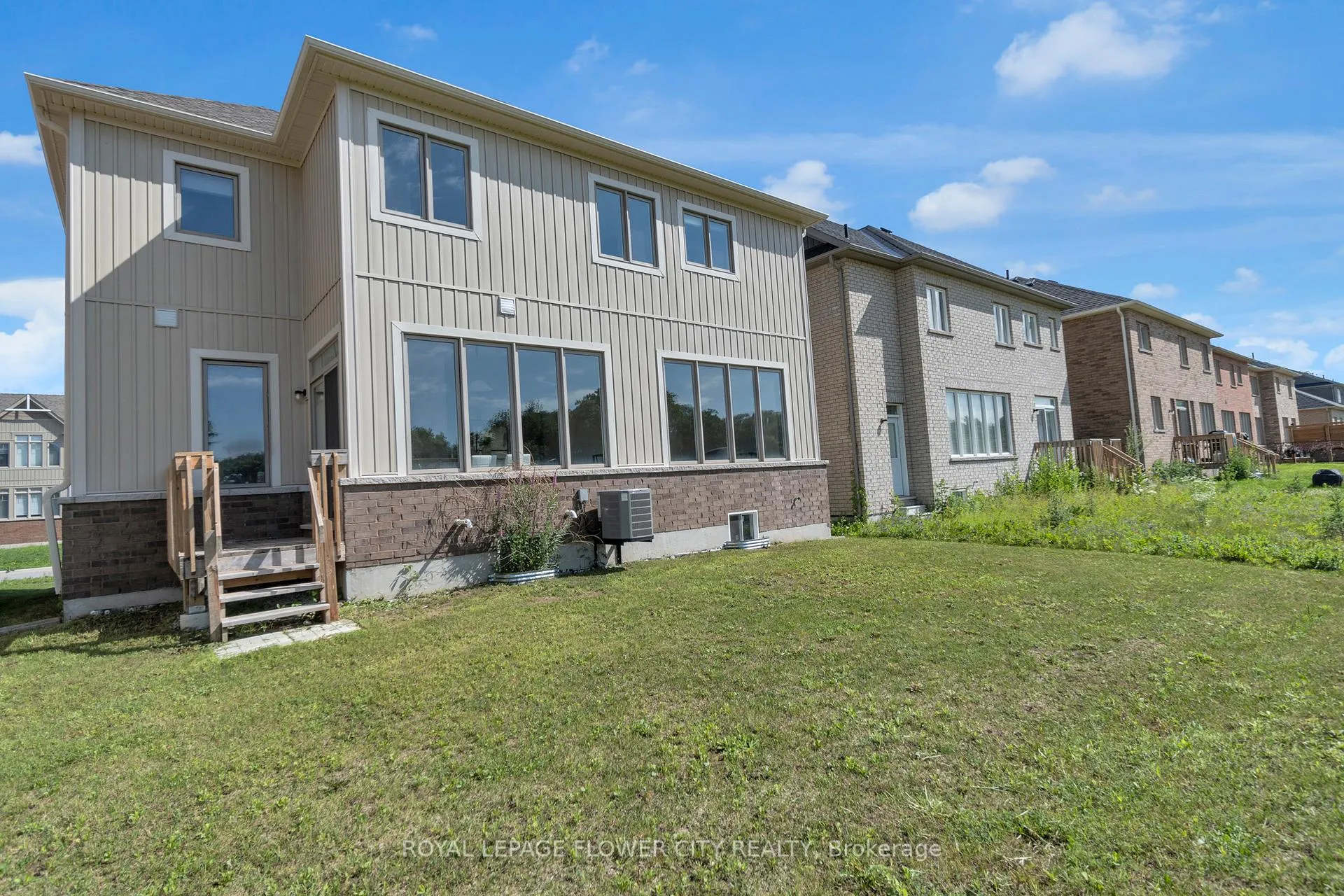 Photo 38 of 104 Kirby Avenue, Collingwood — HOMEH