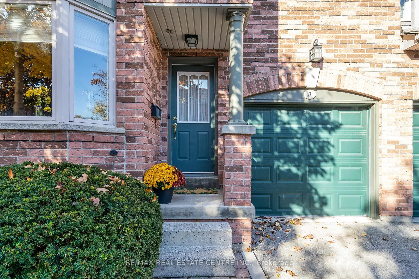 Photo 1 of Unit 3, 76 River Drive, Halton Hills, Georgetown — HOMEH