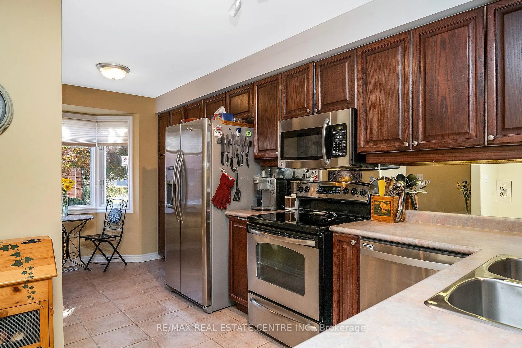 Photo 5 of Unit 3, 76 River Drive, Halton Hills, Georgetown — HOMEH
