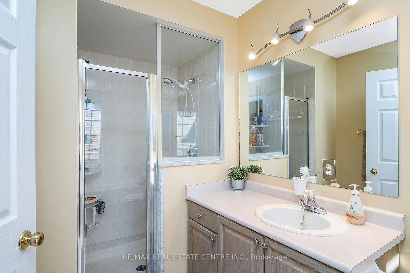 Photo 15 of Unit 3, 76 River Drive, Halton Hills, Georgetown — HOMEH