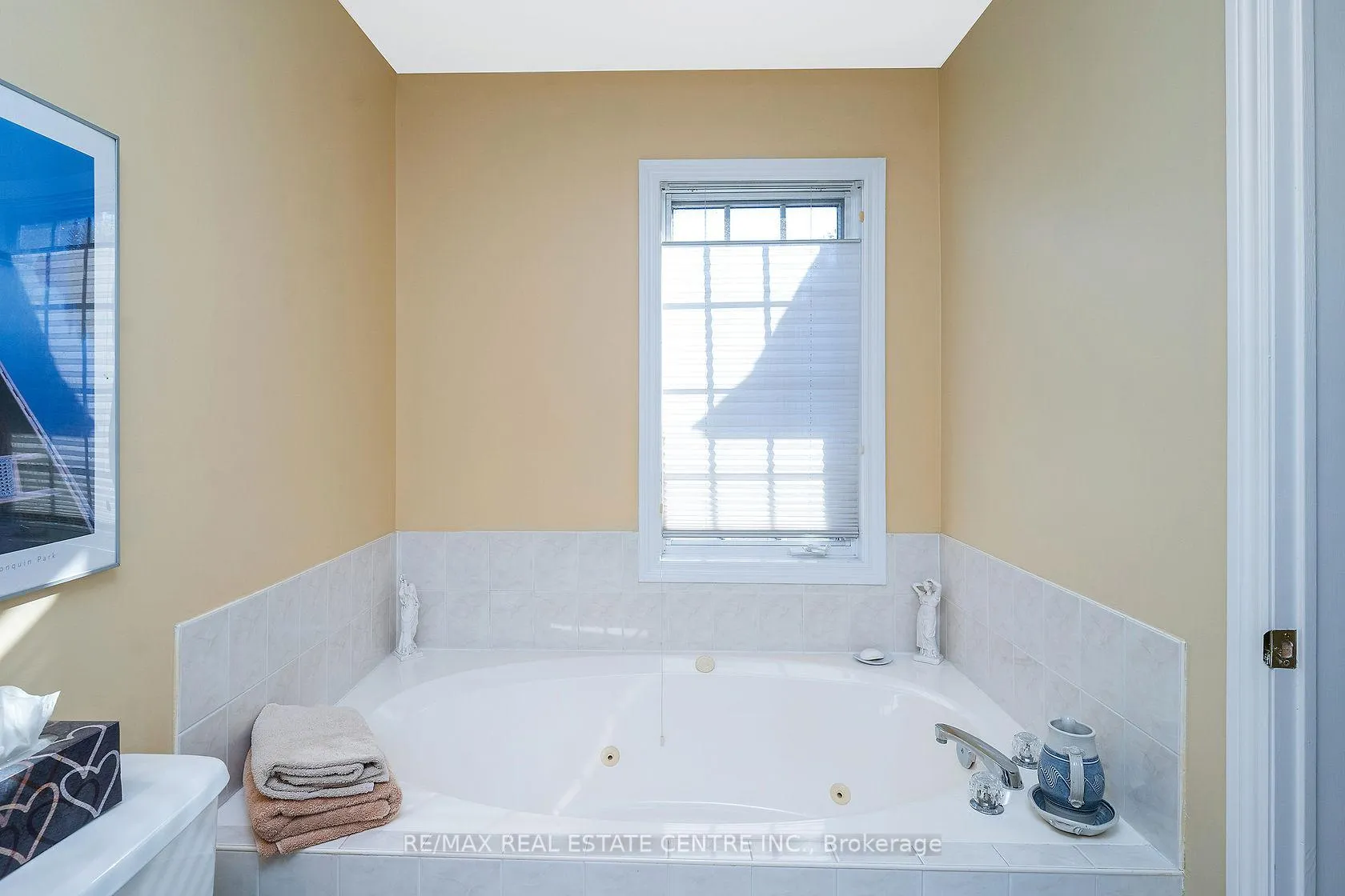 Photo 16 of Unit 3, 76 River Drive, Halton Hills, Georgetown — HOMEH