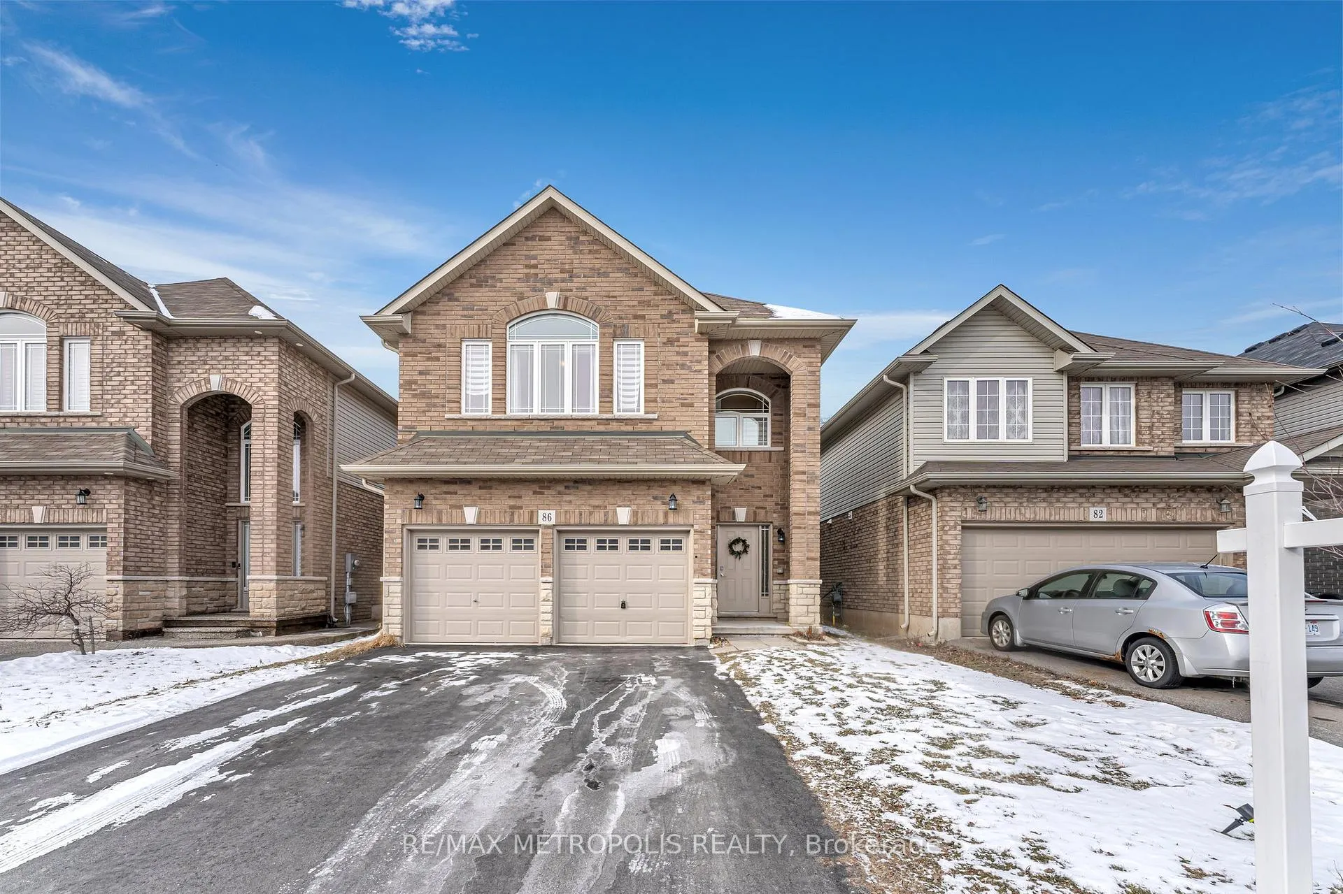Photo 2 of 86 Keystone Crescent, Hamilton, Rural Glanbrook — HOMEH