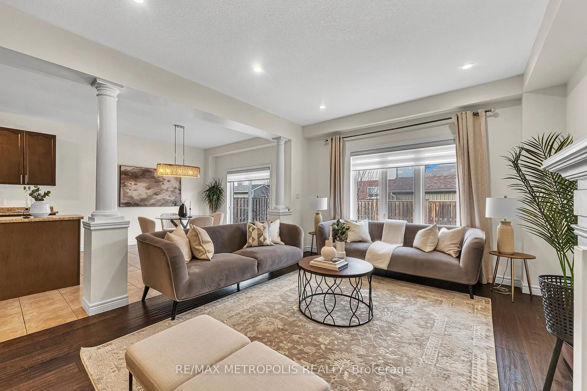 Photo 9 of 86 Keystone Crescent, Hamilton, Rural Glanbrook — HOMEH