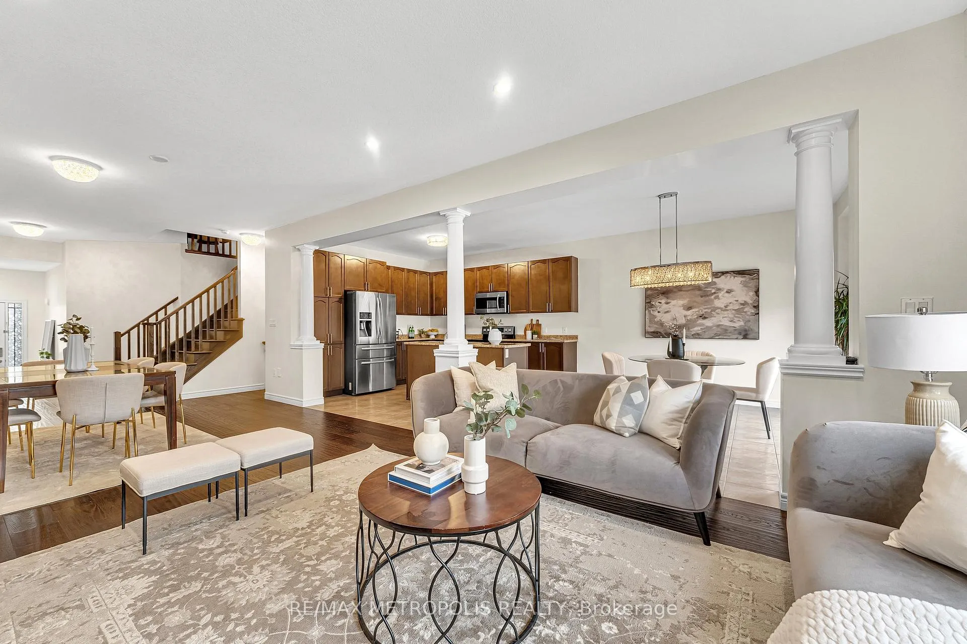 Photo 10 of 86 Keystone Crescent, Hamilton, Rural Glanbrook — HOMEH