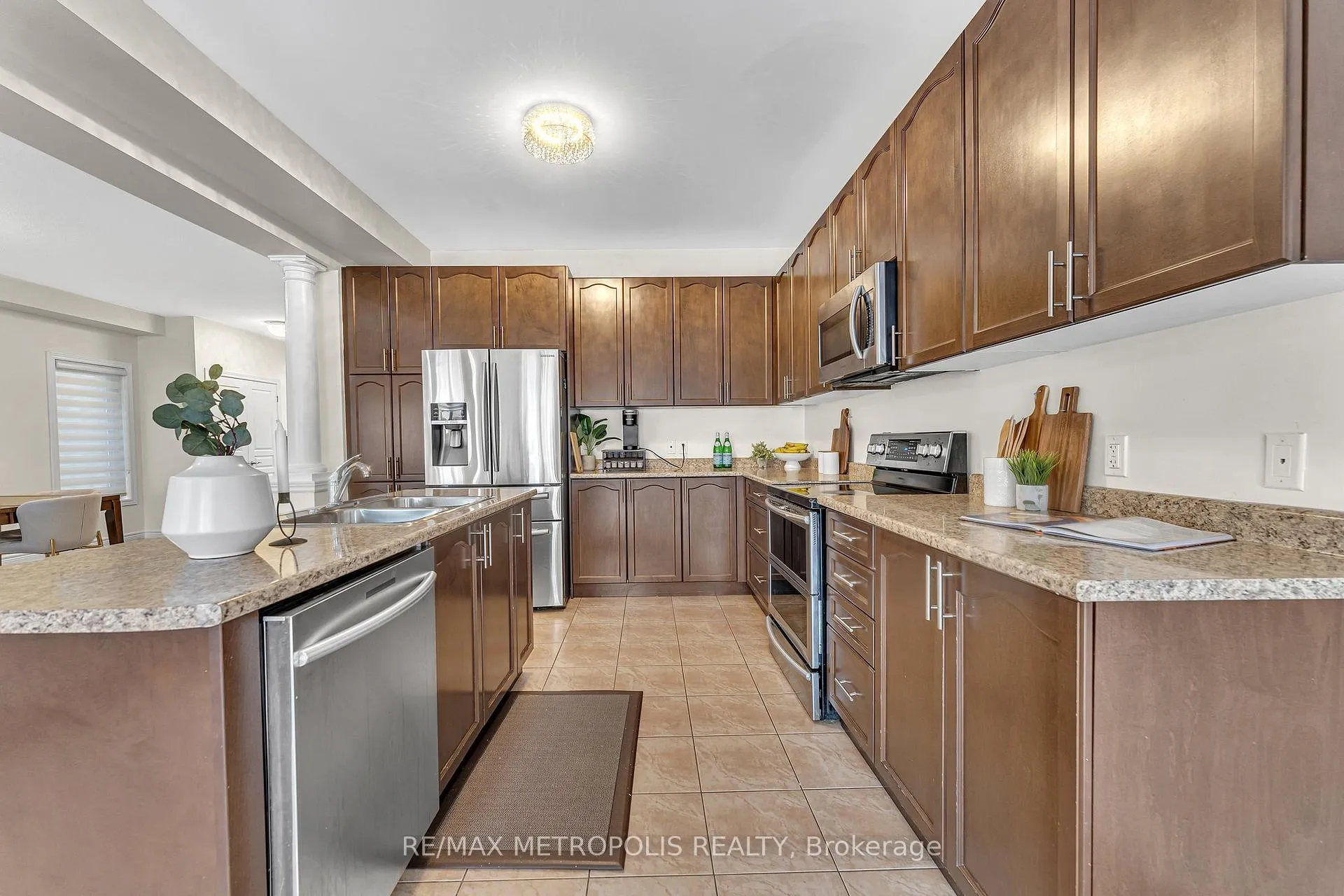 Photo 13 of 86 Keystone Crescent, Hamilton, Rural Glanbrook — HOMEH