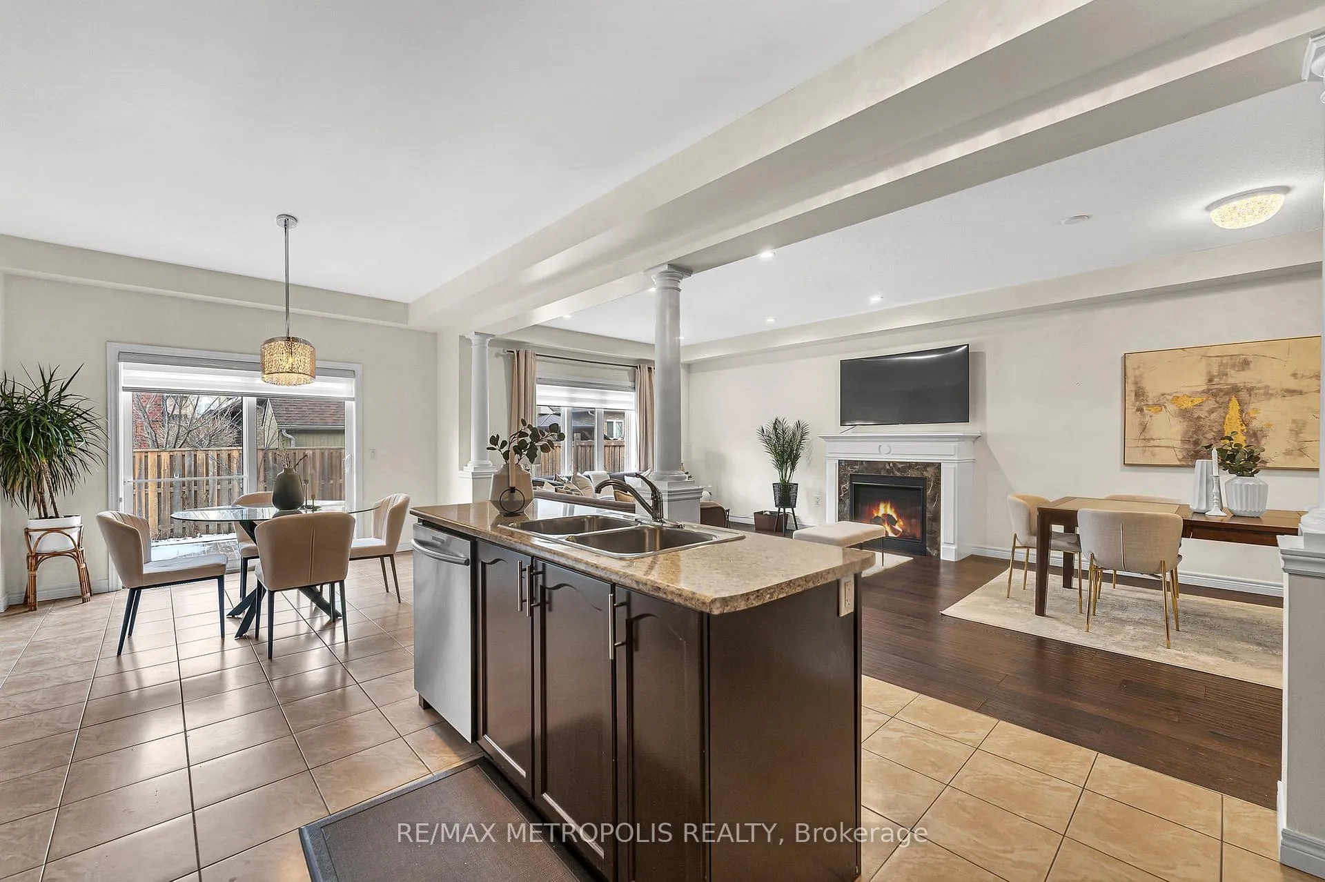Photo 15 of 86 Keystone Crescent, Hamilton, Rural Glanbrook — HOMEH