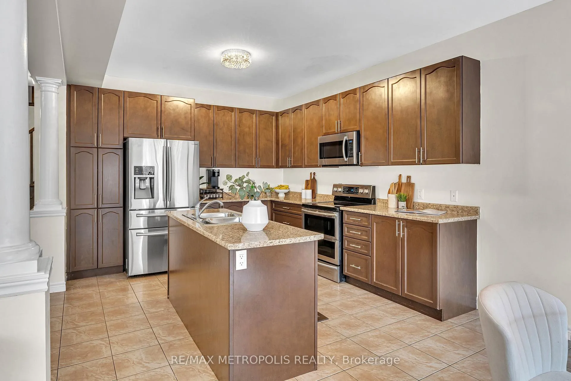 Photo 17 of 86 Keystone Crescent, Hamilton, Rural Glanbrook — HOMEH
