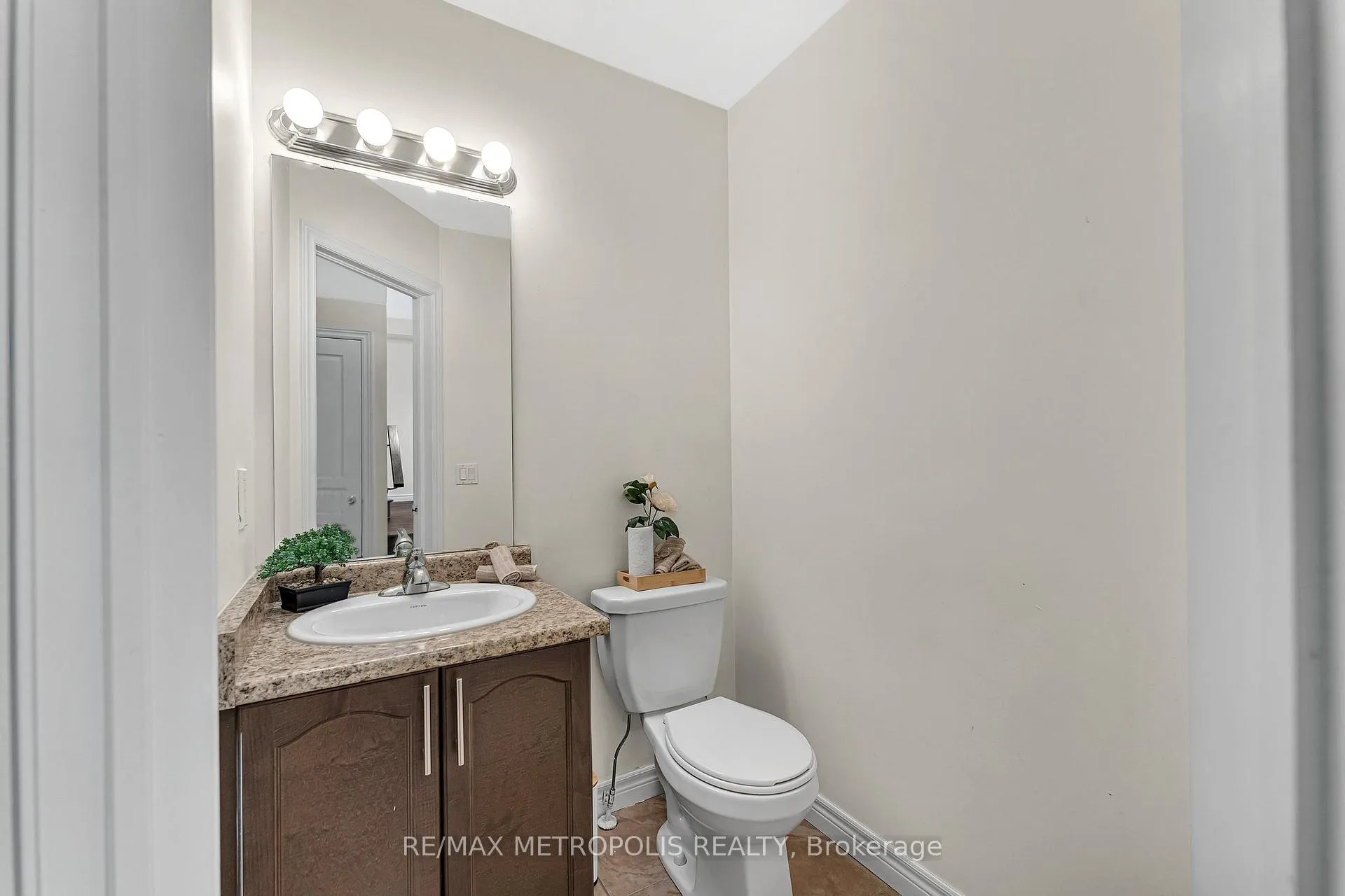 Photo 34 of 86 Keystone Crescent, Hamilton, Rural Glanbrook — HOMEH