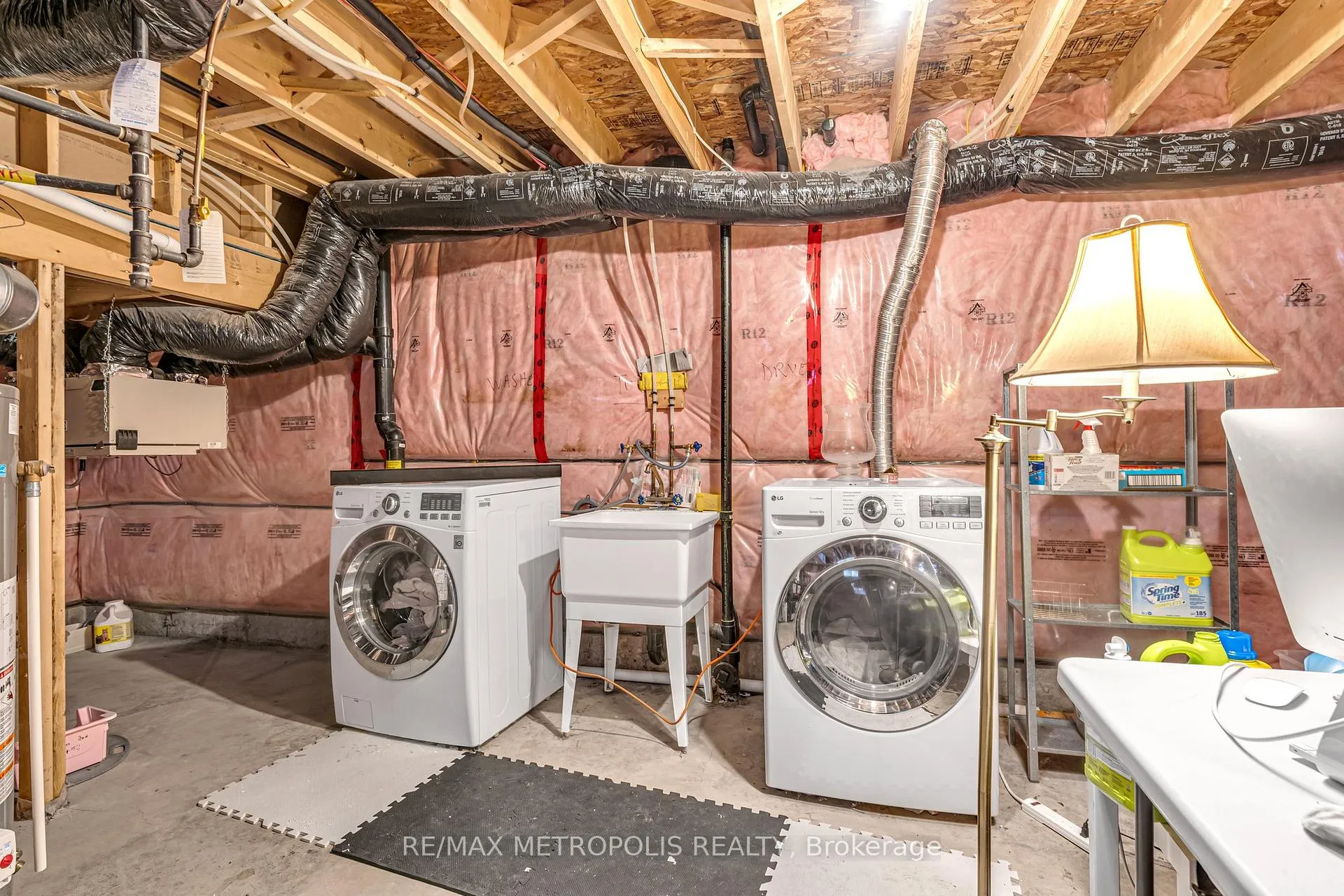 Photo 36 of 86 Keystone Crescent, Hamilton, Rural Glanbrook — HOMEH