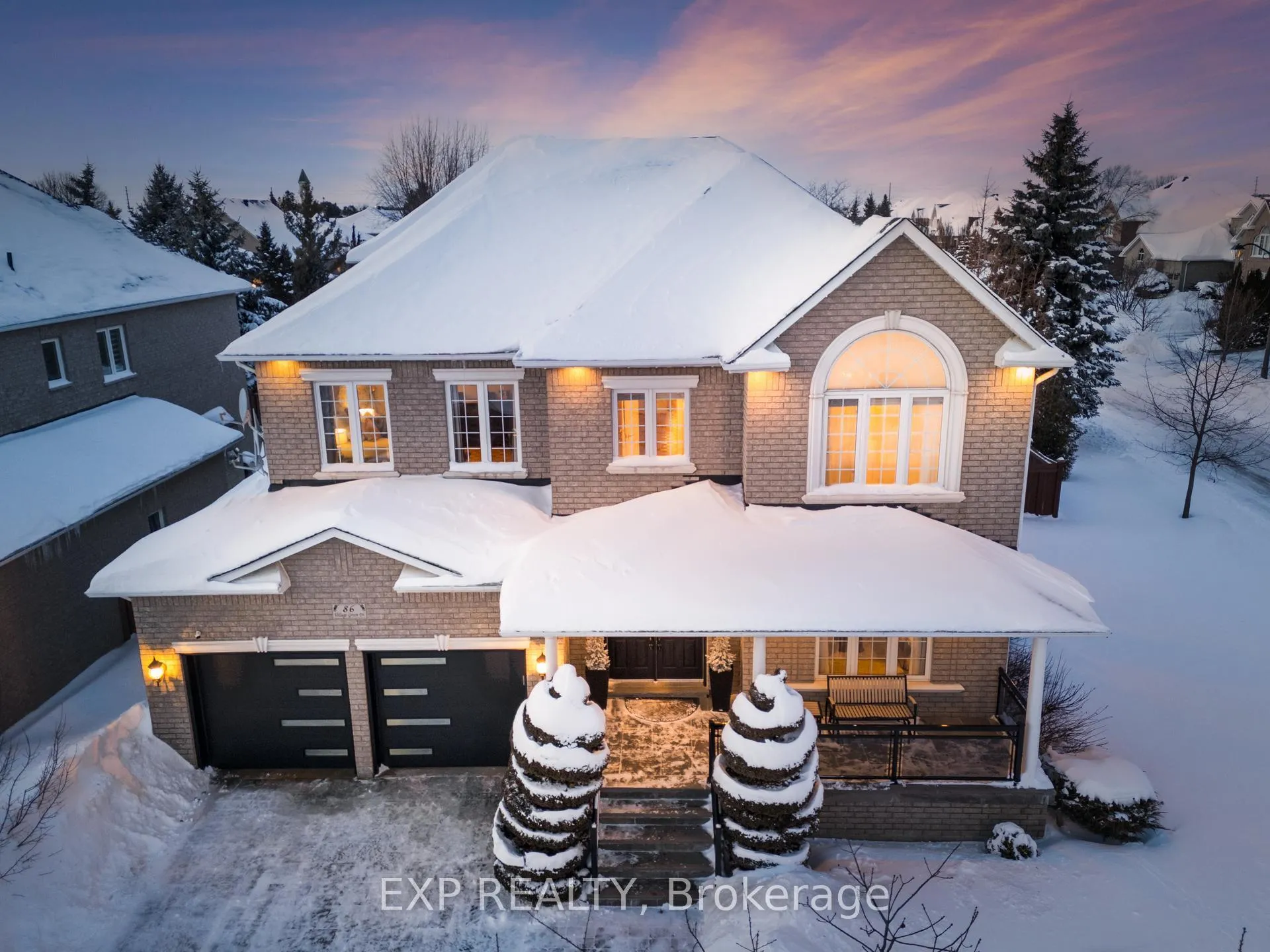 Photo 2 of 86 Village Green Drive, Vaughan, East Woodbridge — HOMEH