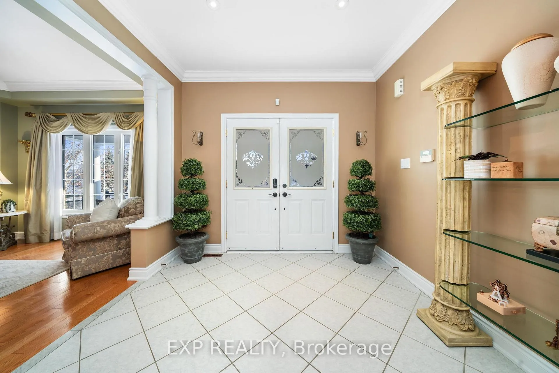 Photo 9 of 86 Village Green Drive, Vaughan, East Woodbridge — HOMEH
