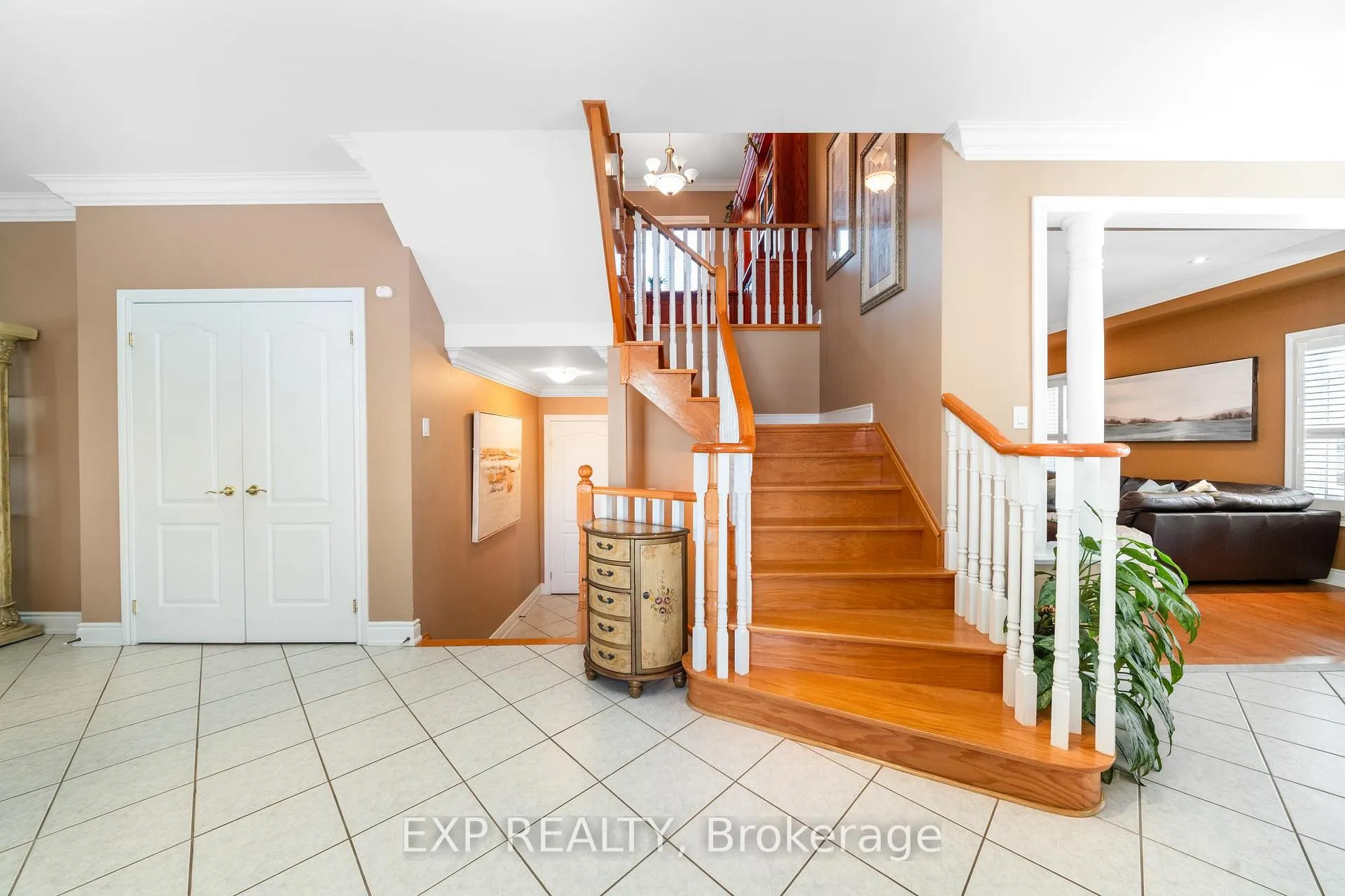 Photo 14 of 86 Village Green Drive, Vaughan, East Woodbridge — HOMEH