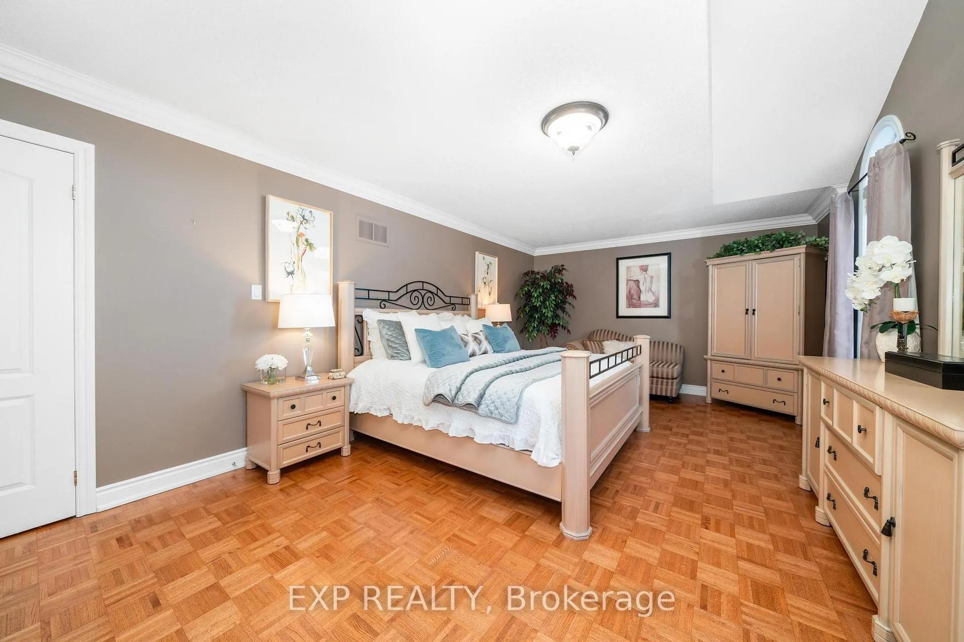 Photo 20 of 86 Village Green Drive, Vaughan, East Woodbridge — HOMEH