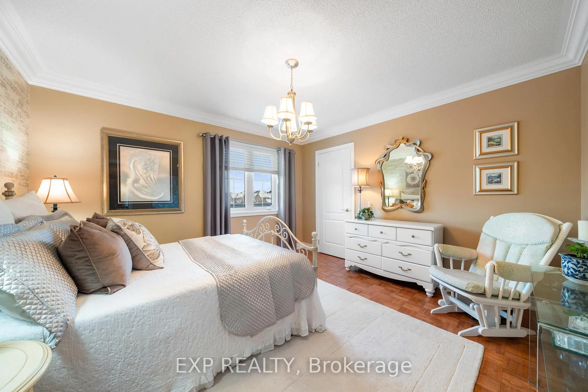 Photo 24 of 86 Village Green Drive, Vaughan, East Woodbridge — HOMEH