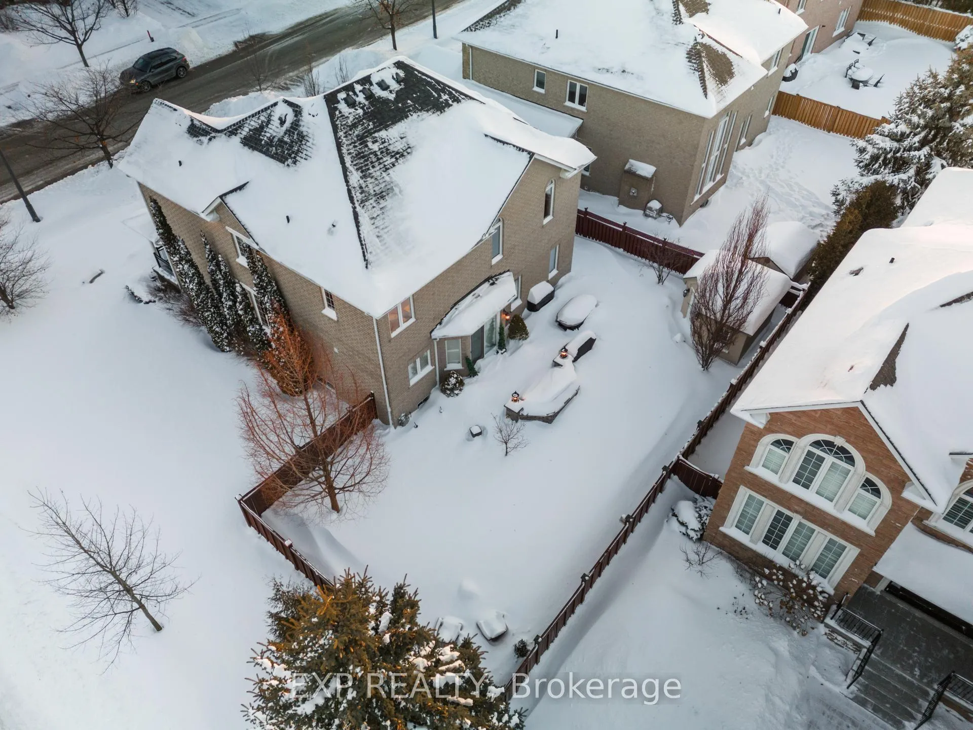 Photo 29 of 86 Village Green Drive, Vaughan, East Woodbridge — HOMEH