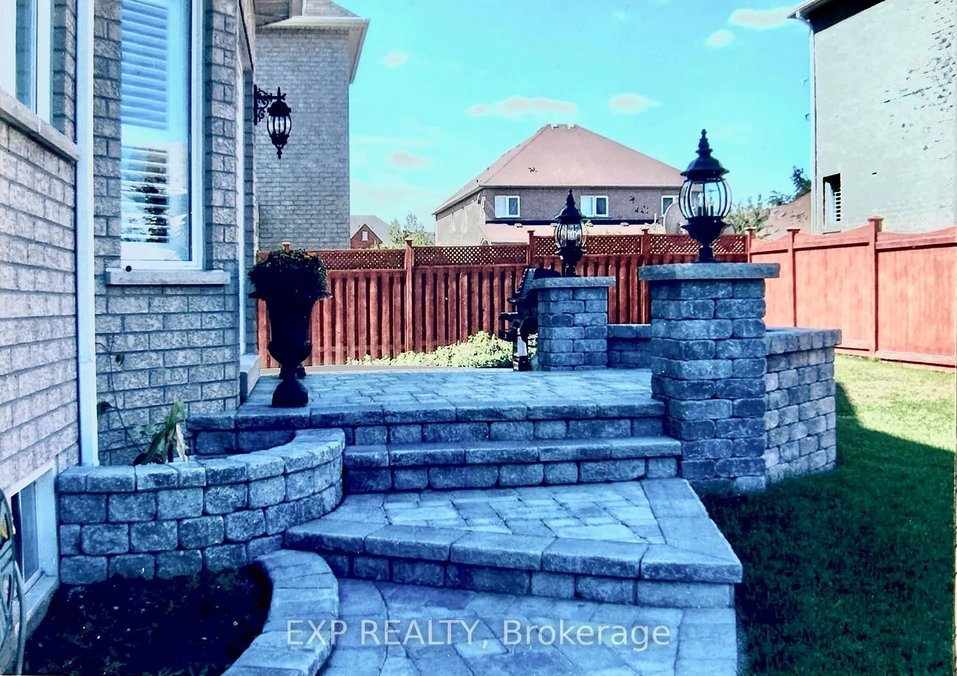Photo 32 of 86 Village Green Drive, Vaughan, East Woodbridge — HOMEH